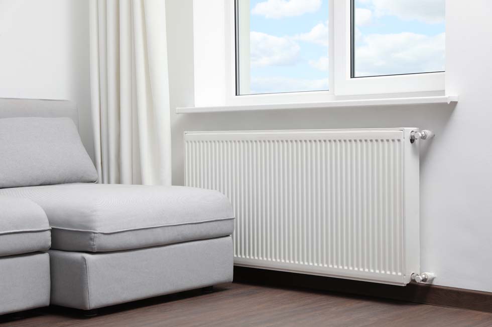 Radiateur moderne pour la maison. Système de chauffage central.